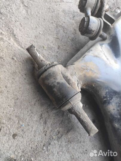 Рычаги передние Hyundai Elantra xd