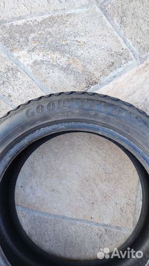 Goodyear Ultragrip Ice Arctic 225/50 R17 98T