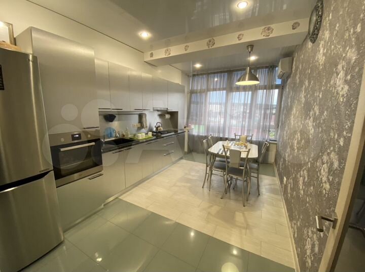 2-к. квартира, 64 м², 4/5 эт.