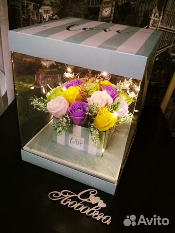 Эффектный подарок-ночник-букет роз