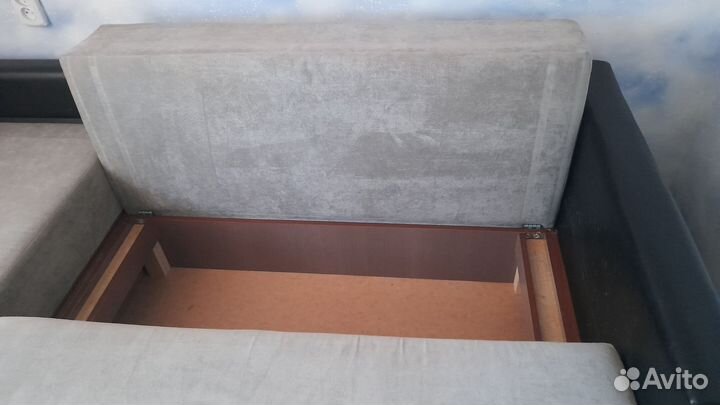 Диван угловой б/у