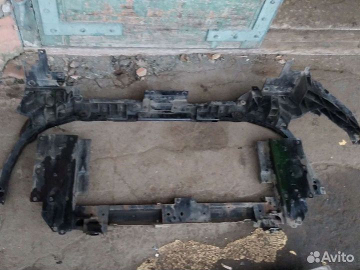 Усилитель переднего бампера Nissan Murano Z50