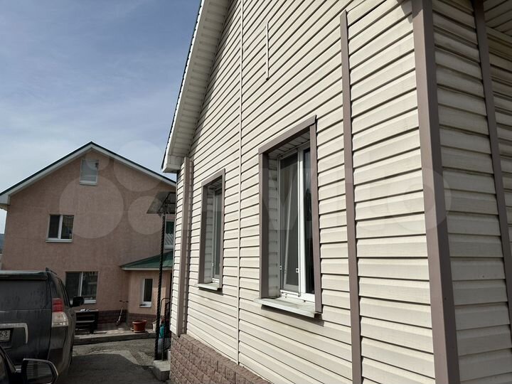 Дом 180 м² на участке 17 сот.