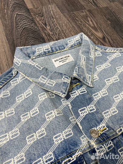 Джинсовая куртка balenciaga