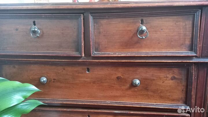 Антикварная мебель комод
