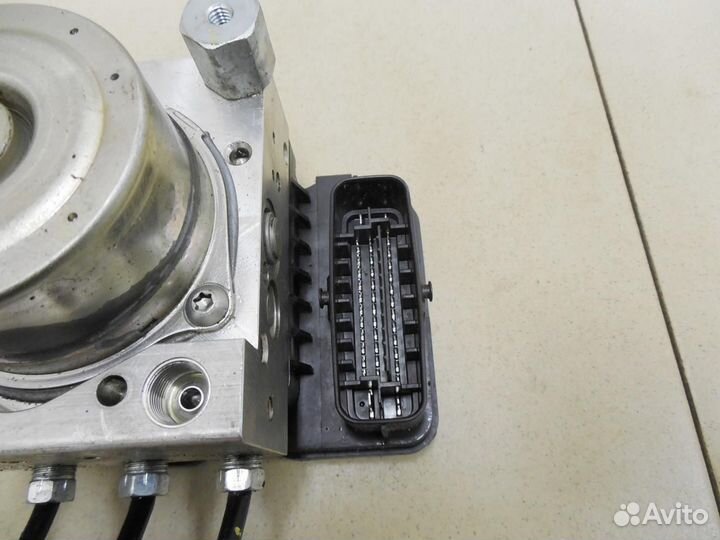 Блок ABS (насос) Hi Lux 2015