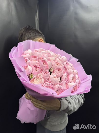 Букет 51 шт Ранункулюс