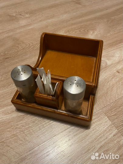 Салфетницу