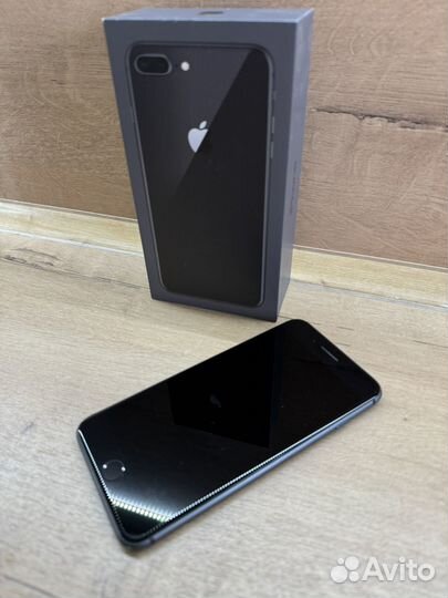 iPhone 8 Plus, 64 ГБ