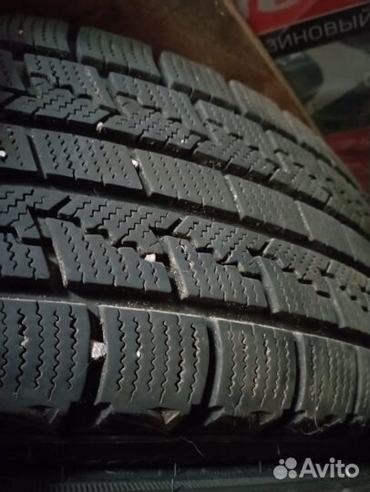 Roadstone Winguard Ice 185/60 R14 82Q