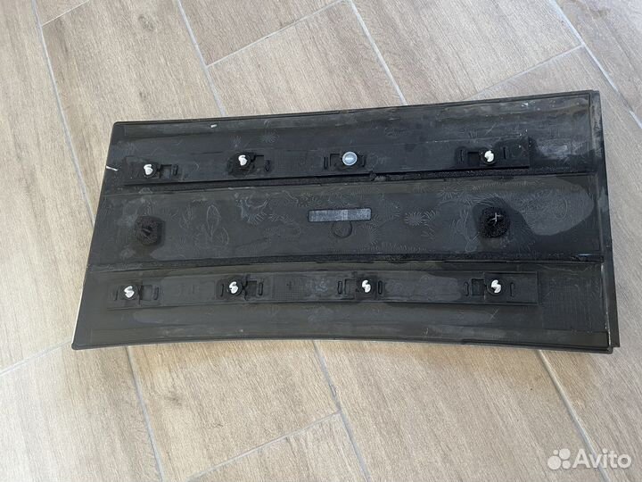 Молдинг двери пер леаой Land Rover Range Rover 4