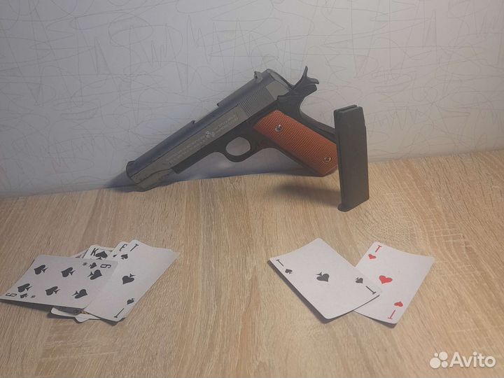 Игрушечный пистолет Colt-1911