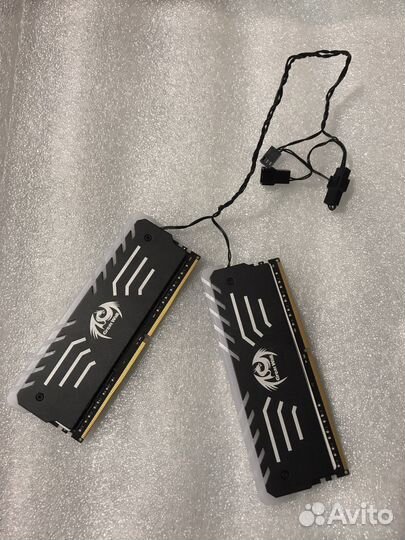 32 Gb DDR4 Kingston hyperX (4*8Gb)
