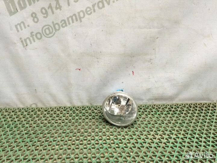 Туманка toyota перед право