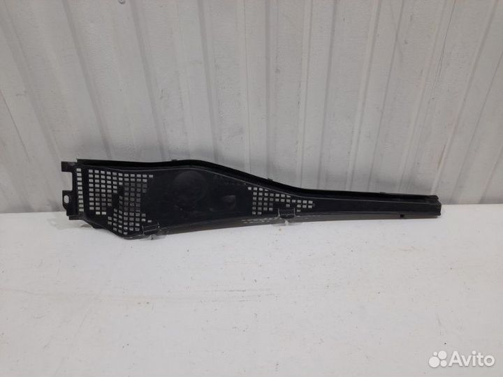 Жабо (левое) Renault Duster