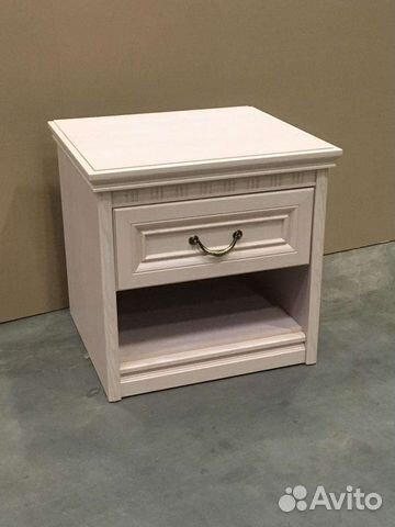 Тумба прикроватная