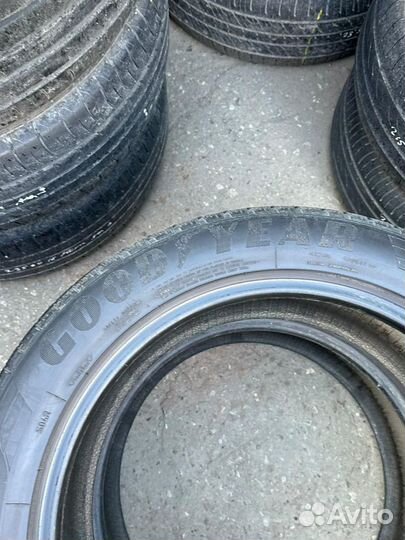 Goodyear EfficientGrip SUV 4x4 235/55 R19 105V