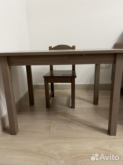 Столик и стульчик IKEA