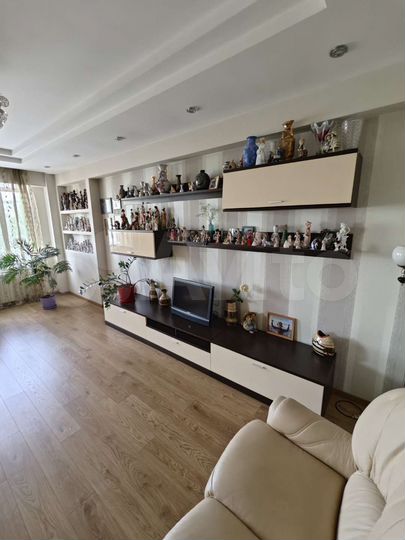 2-к. квартира, 80 м², 4/12 эт.