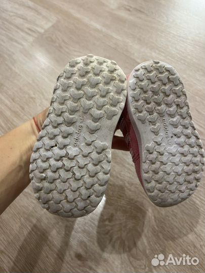 Кроссовки adidas