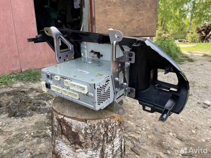 Штатная магнитола Toyota hilux 8 (2019)