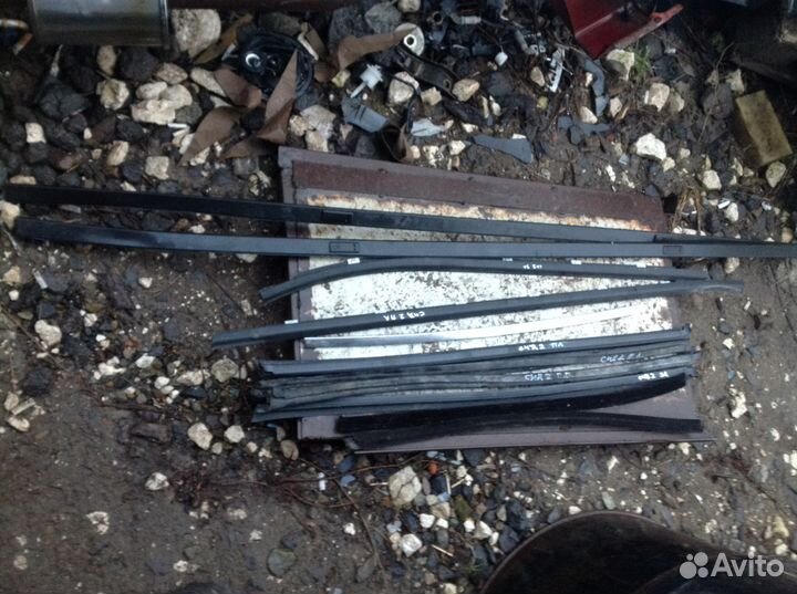 Молдинг уплотнитель Киа Сид Kia Ceed 2