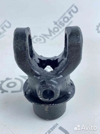 Вилка шлицевая хвостовика Урал (с отверстиями под