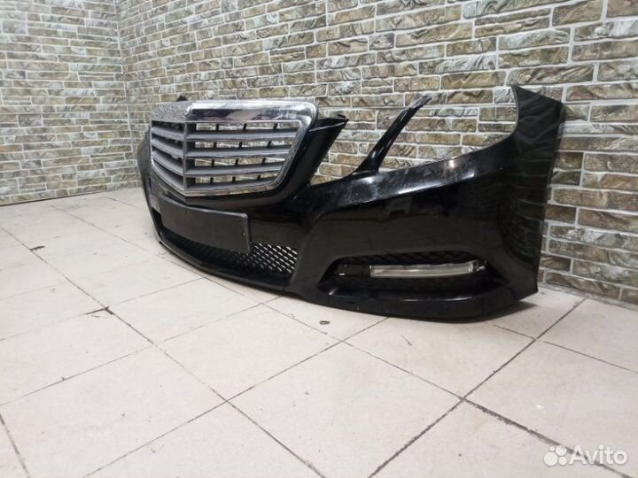 Бампер передний Mercedes-Benz E-Class