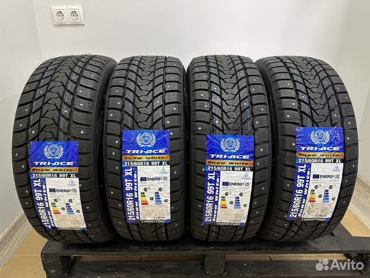 Tri Ace Snow White II 215/60 R16 99T