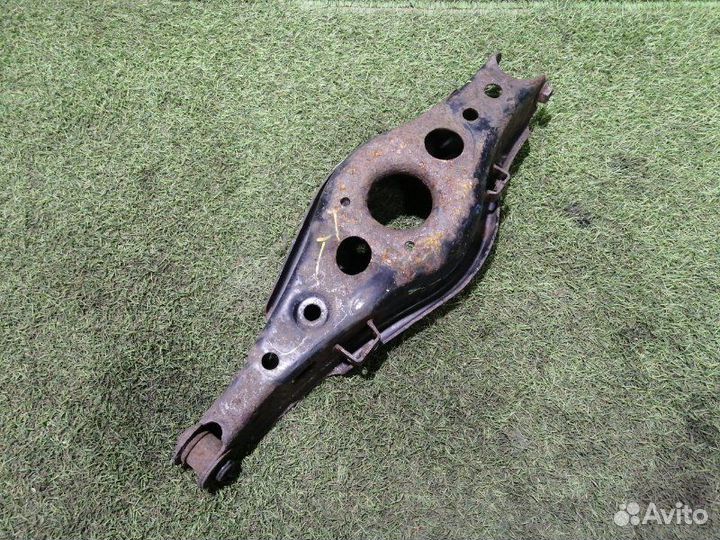 Рычаг поперечный правый Toyota Rav 4 2006