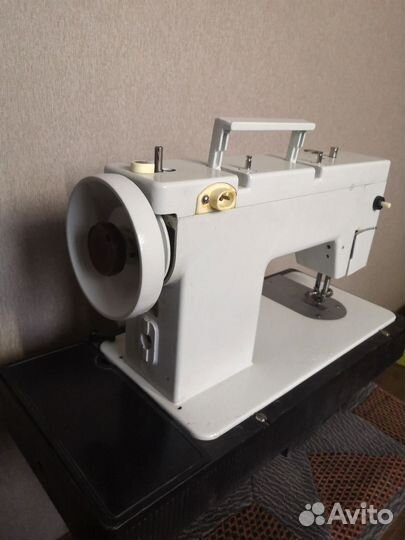 Швейная машина Чайка 134