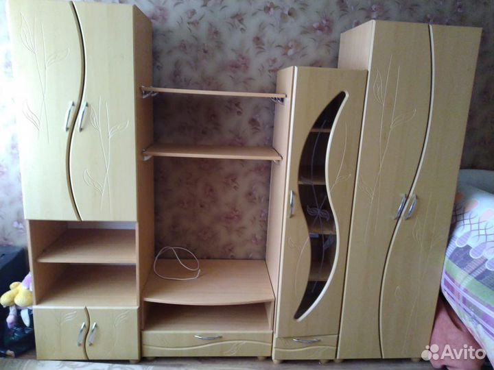 Стенка в гостиную