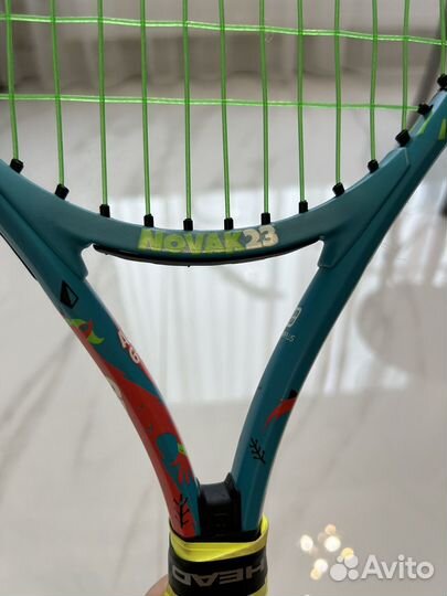 Теннисная ракетка для большого тенниса