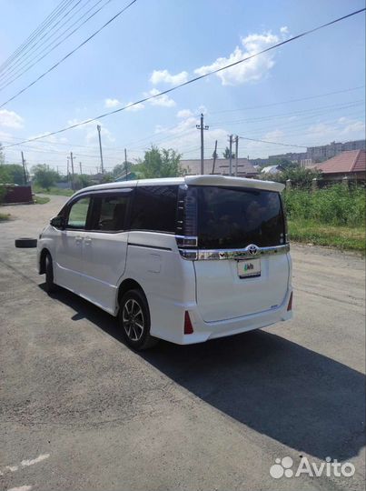 Toyota Voxy 2.0 CVT, 2017, 138 000 км