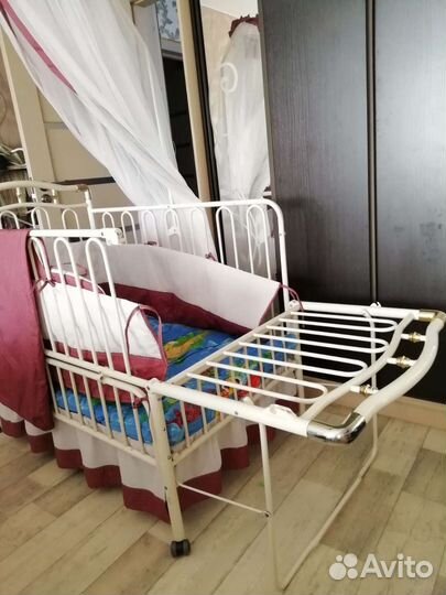 Детская кроватка