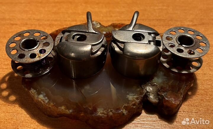 Челноки от Зингер левоходка и правоходка. Оригинал