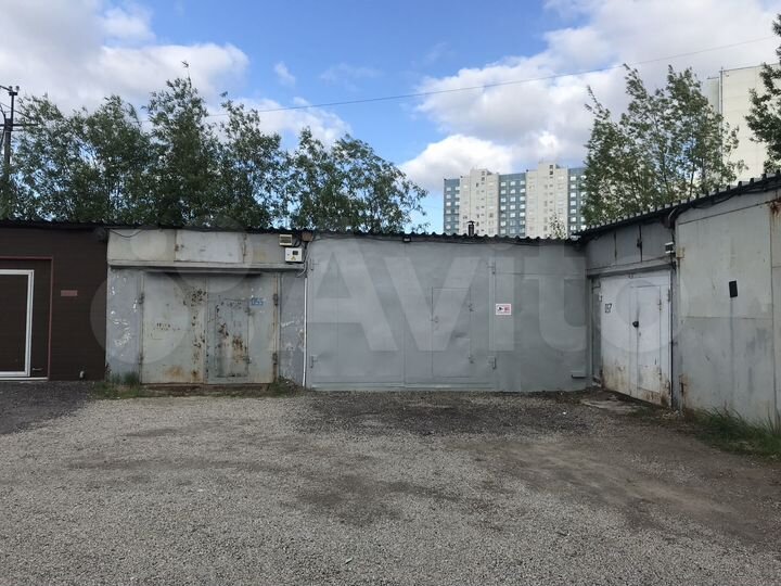 Гараж, > 30 м²