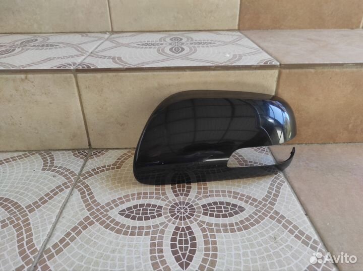Накладка на зеркало Toyota avensis t250