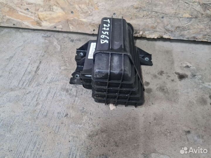 Резонатор воздушного фильтра Mazda Cx-7