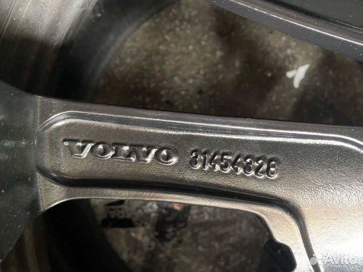 Новые оригинальные диски Volvo XC60 R22