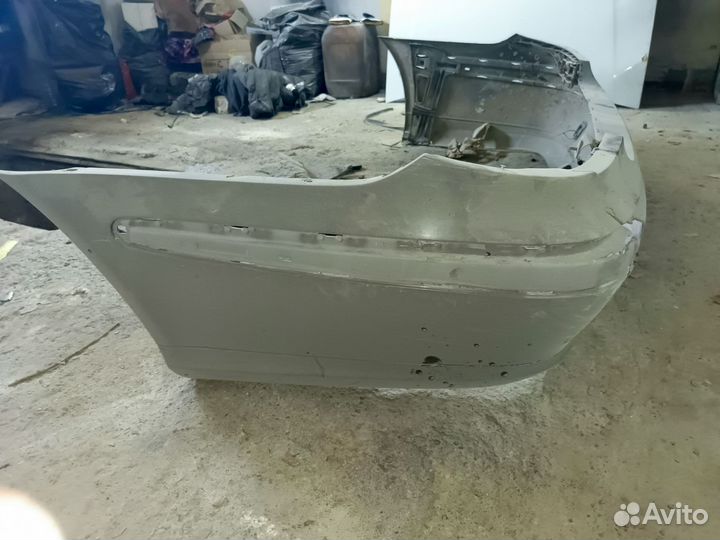 Задний бампер w211