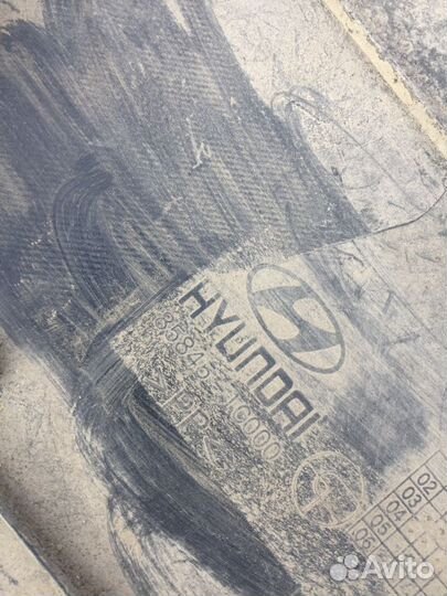 Обшивка стойки правая Hyundai Getz