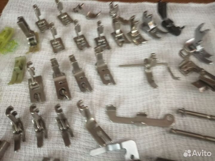 Запчасти и лапки челноки для быт., промыш. машин