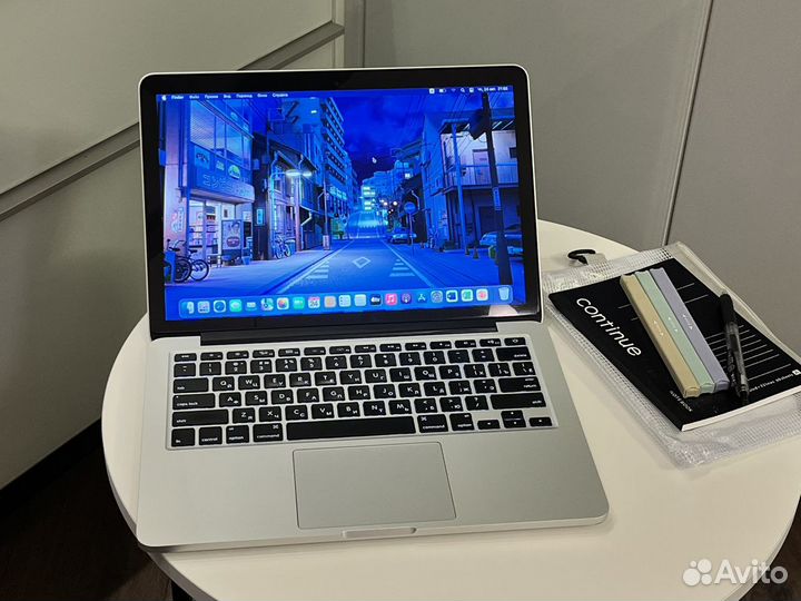 MacBook Pro 13 Retina (I5, 8gb, SSD M2)