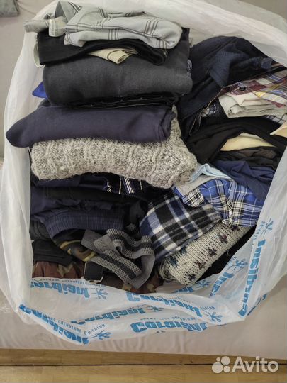 Отдам вещи для мужчины 60 размер