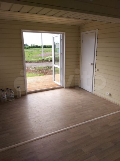 Дом 33 м² на участке 8 сот.