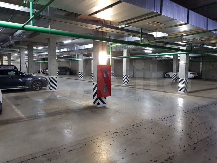 Машиноместо, 14 м²
