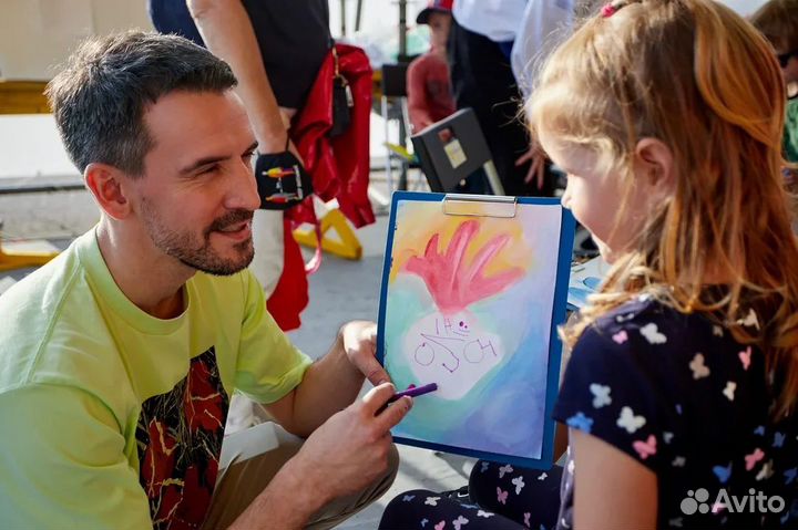 Художник–ведущий арт мастер-классов