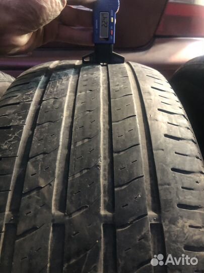 Roadstone N'Fera RU5 235/65 R17