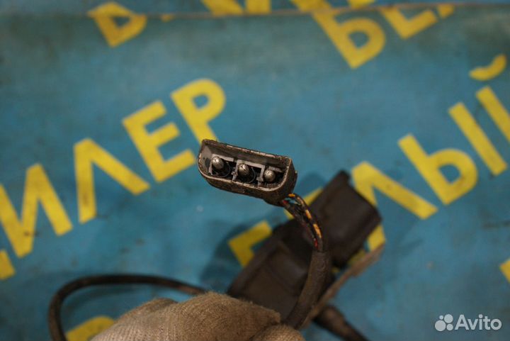 Моторчик дворника фары Volvo 850